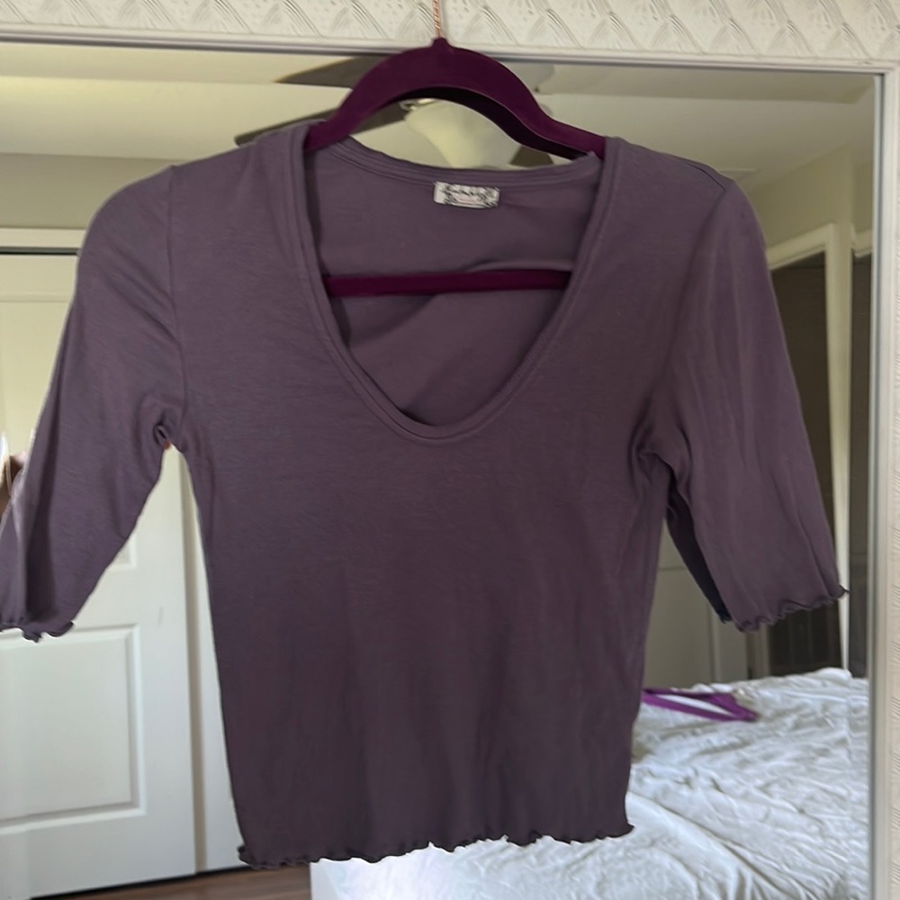 Free People sz S lettuce leaf edge mid length short sleeve top light purple